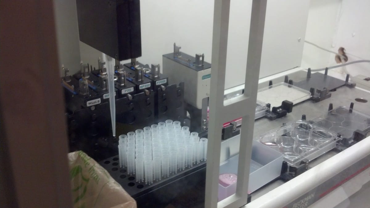 Biomek machine