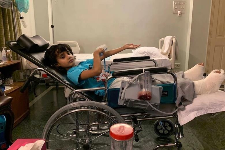 With help from phages sourced through a Phage Directory alert, Sydney physicians Ameneh Khatami and Jon Iredell saved 7-year-old Dhanvi’s leg from amputation. This successful case helped kickstart Phage Australia.